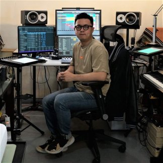 Session Singer, Vocalist, Songwriter and Music Producer - itsdash