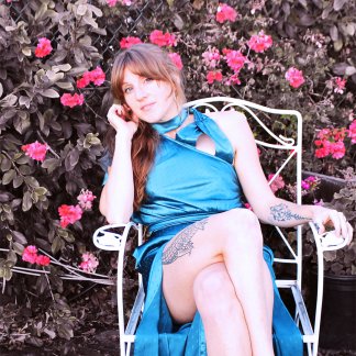 Session Singer, Vocalist, Songwriter and Music Producer - lizabeth_yandel