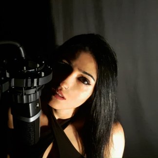 Session Singer, Vocalist, Songwriter - mora