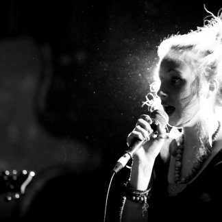 Session Singer, Vocalist, Songwriter and Music Producer - tamaraviolet