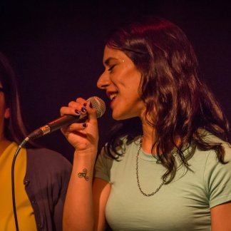 Session Singer, Vocalist, Songwriter - andrearequena