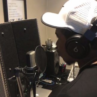 Session Singer, Vocalist, Songwriter - br_hero