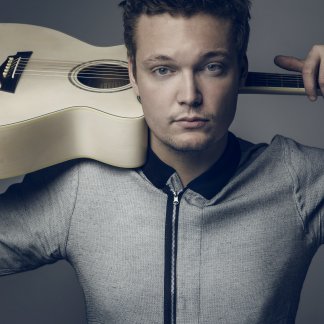 Session Singer, Vocalist, Songwriter - andynicolas