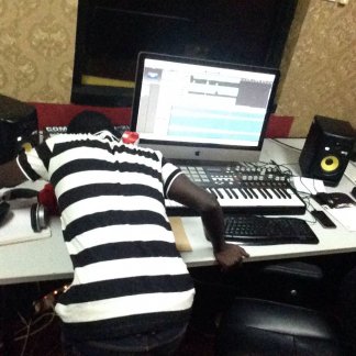 Music Producer - vinas