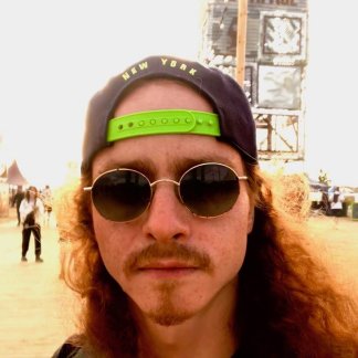 Music Producer - looney-dubz