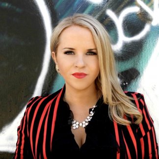 Session Singer, Vocalist, Songwriter - linneaschossow