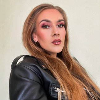 Session Singer, Vocalist, Songwriter - elinamartinson