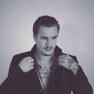 Session Singer, Vocalist, Songwriter and Music Producer - nikkeerlandsson