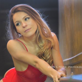Session Singer, Vocalist, Songwriter - daisy