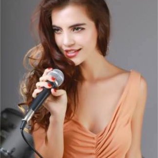 Session Singer, Vocalist, Songwriter - danielarojasartist