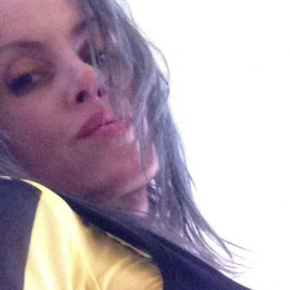 Session Singer, Vocalist, Songwriter - moni