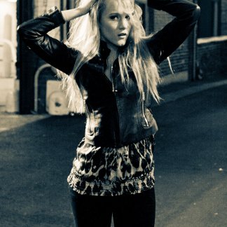 Session Singer, Vocalist, Songwriter - aliciamcd