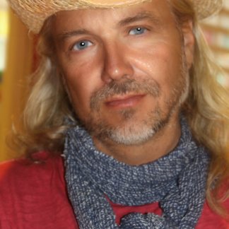 Session Singer, Vocalist, Songwriter - mrh