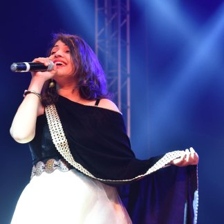 Session Singer, Vocalist, Songwriter - sur