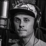 Session Singer, Vocalist, Songwriter - monmoi90