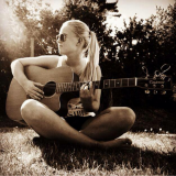 Session Singer, Vocalist, Songwriter - lisalarsson