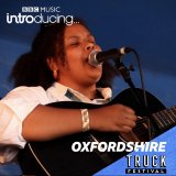Session Singer, Vocalist, Songwriter - chloeade